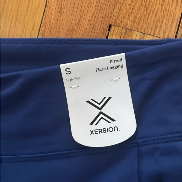 Xersion High Rise Fitted Flare Leggings - Picture 4 of 6